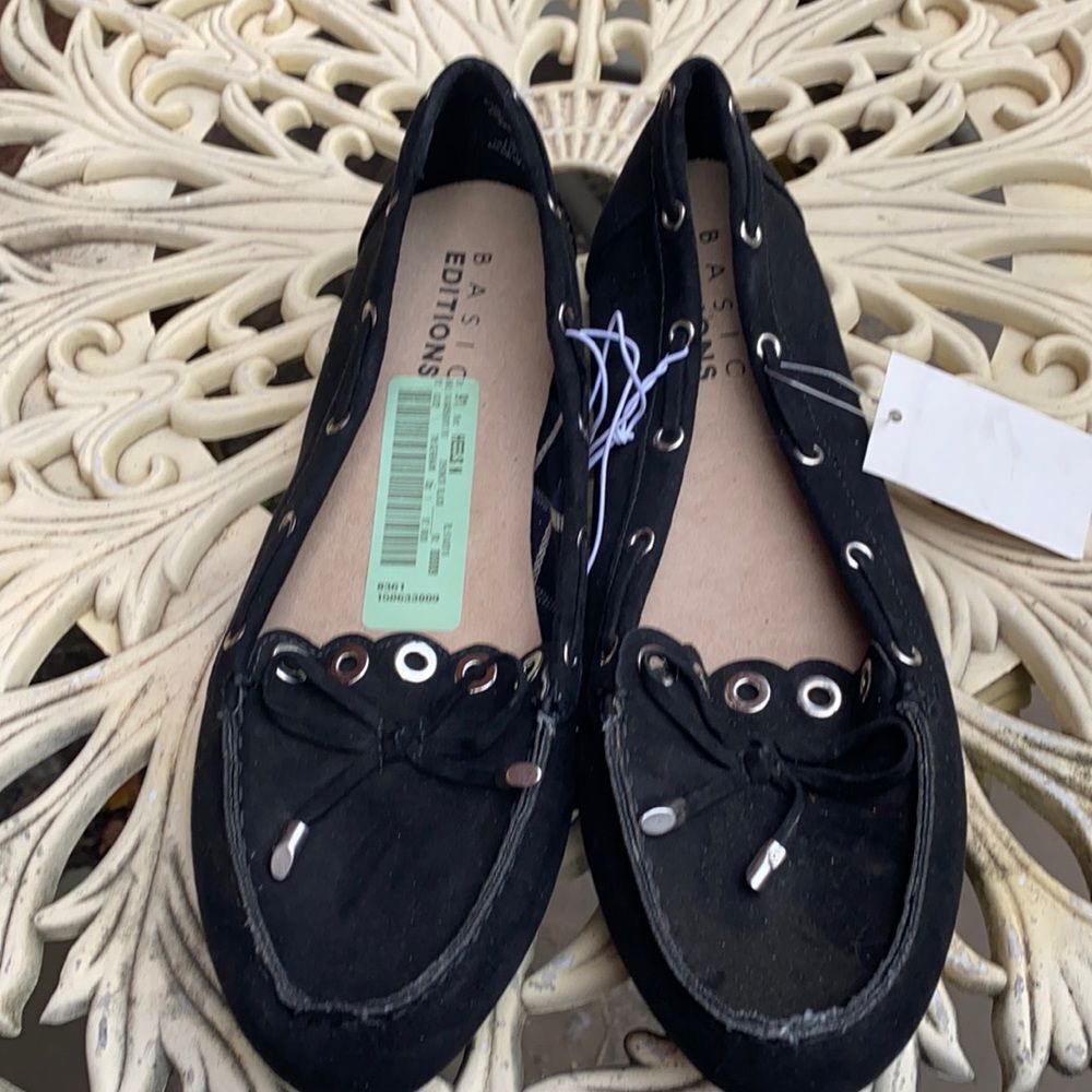 Basic Editions loafers sz. 8.5 NWT